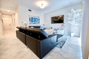 Apartment, 2 Schlafzimmer | Wohnbereich | Smart-TV