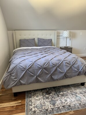 4 bedrooms, desk, free WiFi, bed sheets - Stunning beautiful and gorgeous Townhome 15 mins to Downtown Boston! (Quincy)