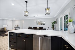Interior - Minutes from Shopping, Dining & Golf (Scottsdale)