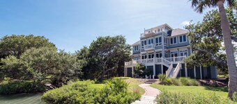 Moonrise Point: Amazing Ocean Views w/ Private Dock;Minutes to Beach; Dogs Welcome