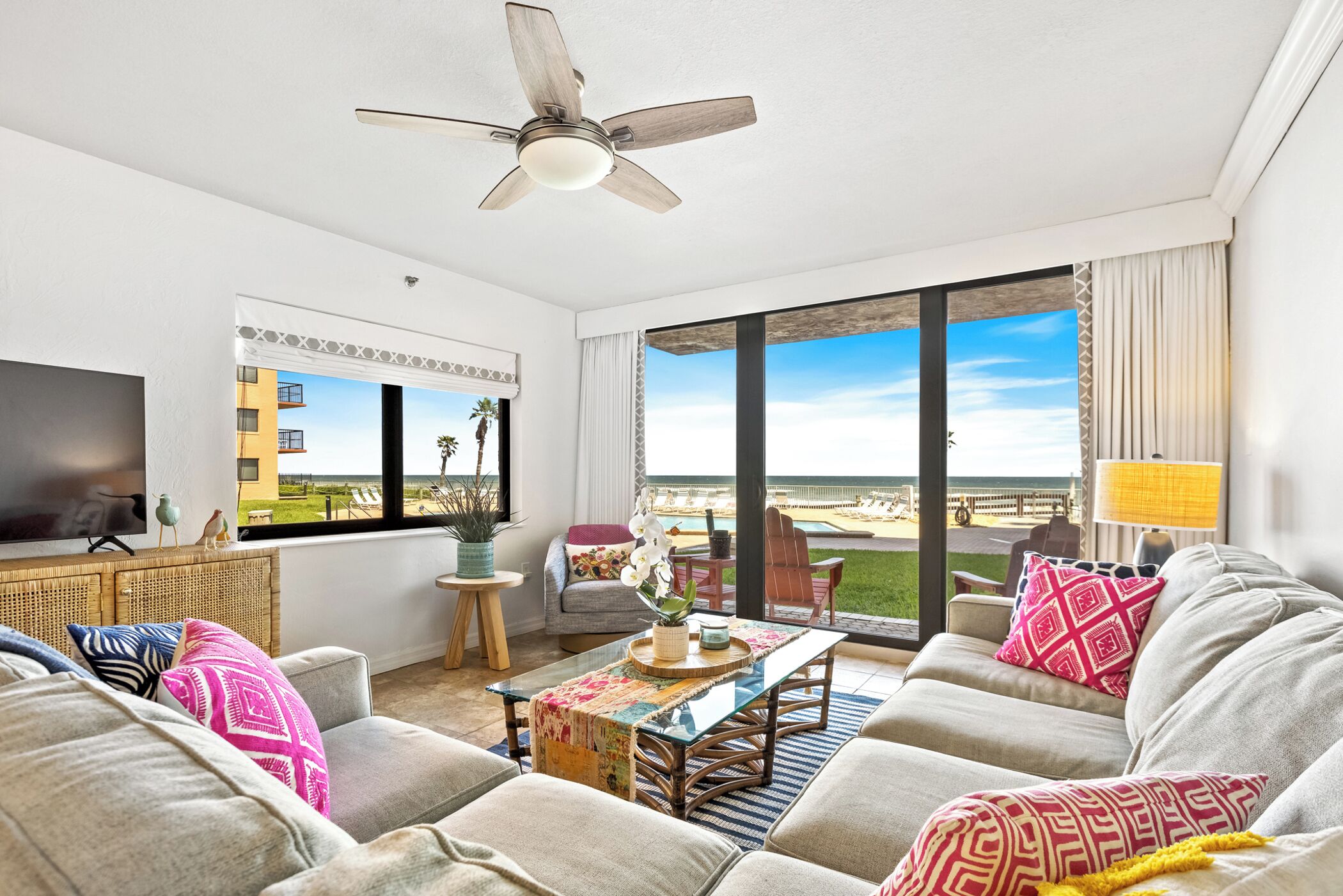 Smart-TV, peis, bøker og strømmetjenester