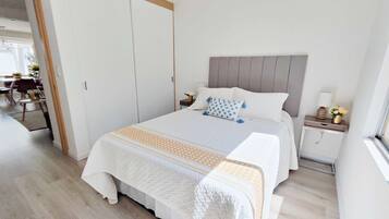 2 bedrooms, desk, iron/ironing board, travel cot