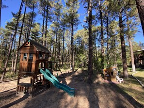 Children's area - Family Getaway in the Pines (Show Low)