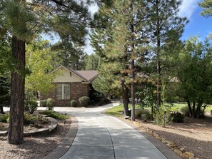 Property grounds - Family Getaway in the Pines (Show Low)