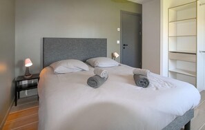 4 chambres, fer et planche à repasser, lit parapluie, Wi-Fi gratuit