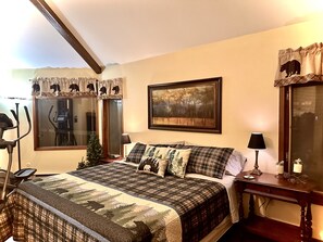 3 bedrooms, iron/ironing board, travel crib, free WiFi