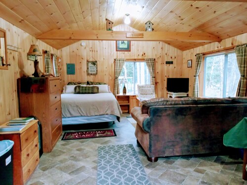 White Mountain scenic river camp with cozy cabin & comfy RV