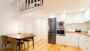 Fridge, microwave, oven, cookware/dishes/utensils