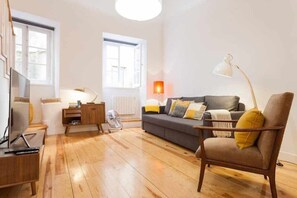 TV - Smile Alfama - Checkinhome (Lisboa)