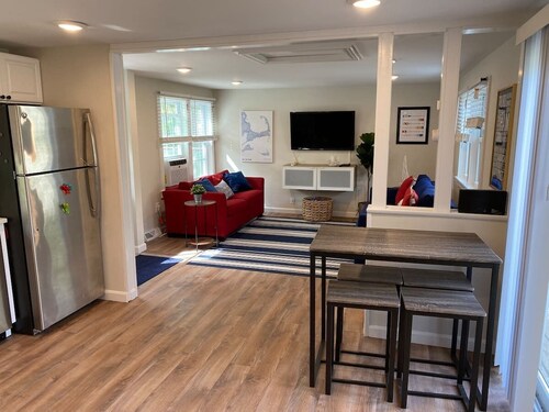 Bright & Cozy, Yarmouth Cape Top Beaches!