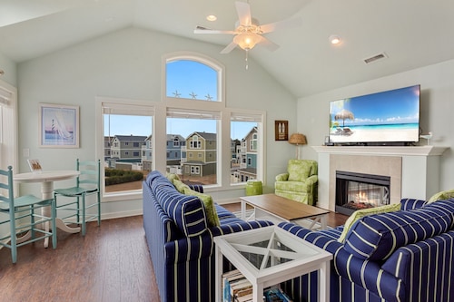 CB9 Vizsla Surf Club * 6 min Walk to Beach * Gym