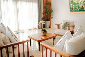 Grand Villa | In-room safe, individually furnished, desk, laptop workspace - Estancia De Lorenzo (San Mateo)