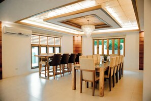 Grand Villa | Private kitchen - Estancia De Lorenzo (San Mateo)