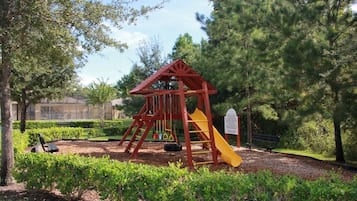 Villa, 4 habitaciones | Área infantil