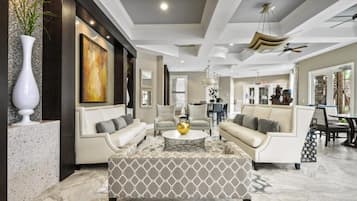 Villa, camere multiple | Interni