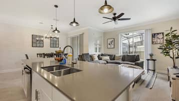 Casa geminada, 4 quartos | Cozinha privada | Geladeira, fogão, cafeteira/chaleira, torradeira