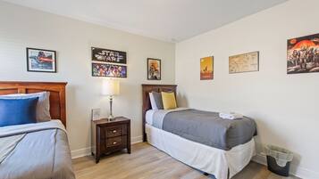 Villa, 6 Bedrooms | 6 bedrooms, laptop workspace, iron/ironing board, free WiFi