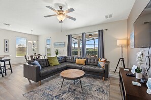 Villa, 6 Schlafzimmer | Wohnbereich