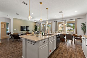 Villa, 6 Bedrooms | Private kitchen | Fridge, oven, coffee/tea maker, toaster