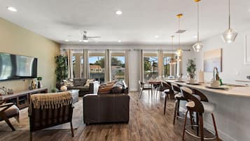 Villa, 6 Schlafzimmer | Wohnbereich