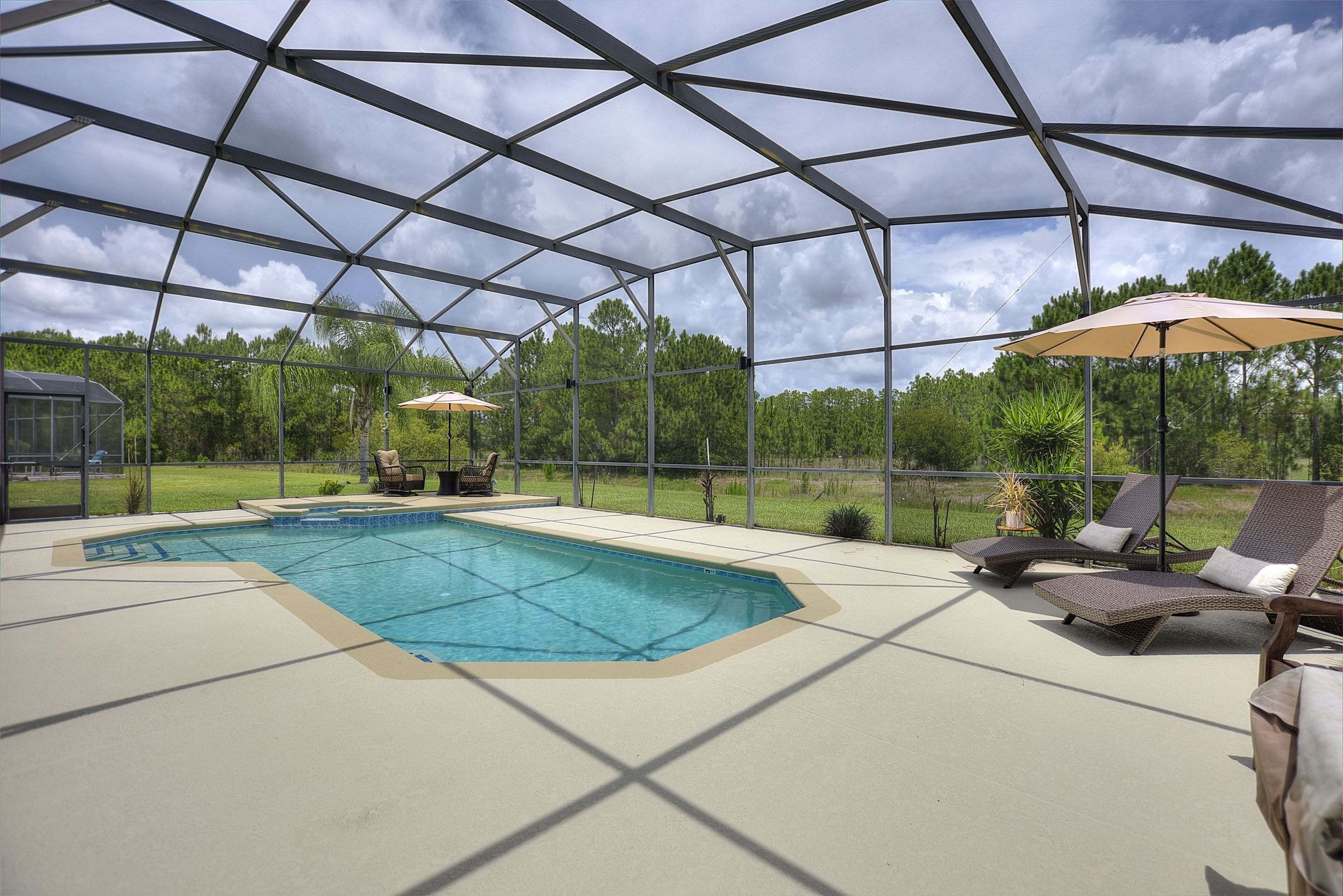 Huvila, 5 makuuhuonetta | Uima-allas