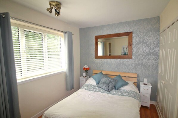 Apartment | 2 bedrooms, iron/ironing board, free WiFi, bed sheets