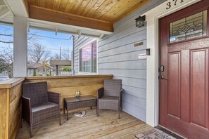 Property grounds - Newly Built 5bed home 5 min from DT Portland in Laurelhurst Neighborhood (Portland)