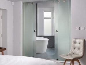 1 chambre, décor unique, ameublement unique, accès au Wi-Fi (inclus)
