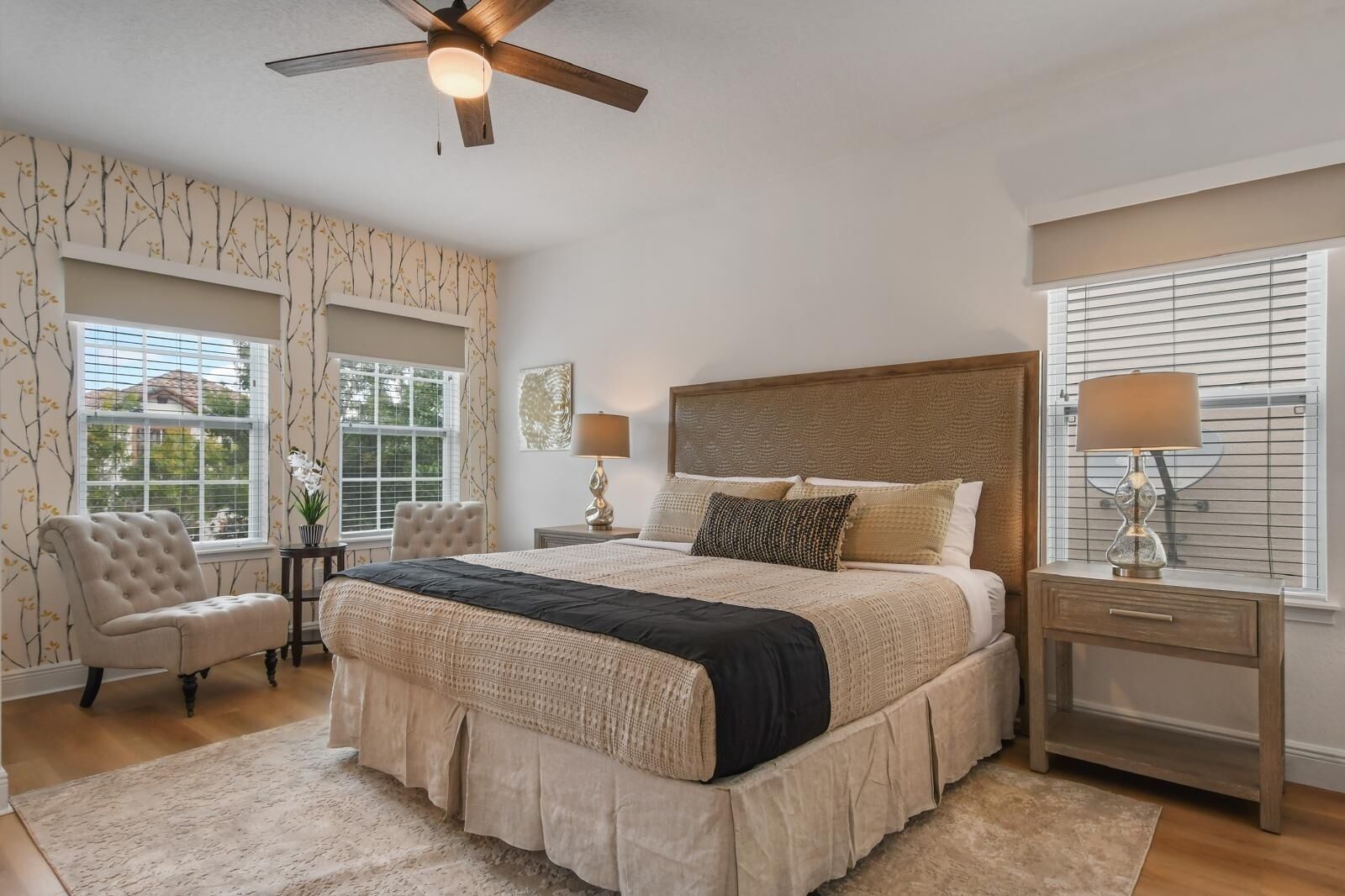 6 habitaciones, tabla de planchar con plancha y wifi gratis 