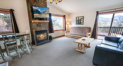 Rocky Mountain Retreat 1B - 1 bedroom attached cabin with personal hot tub 1 Cabin