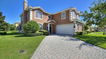 Villa, 6 Bedrooms | Exterior