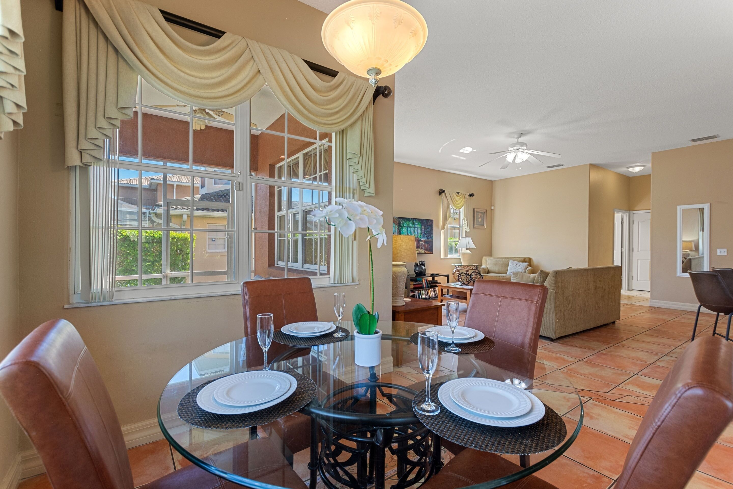 Villa, 6 Bedrooms | Dining
