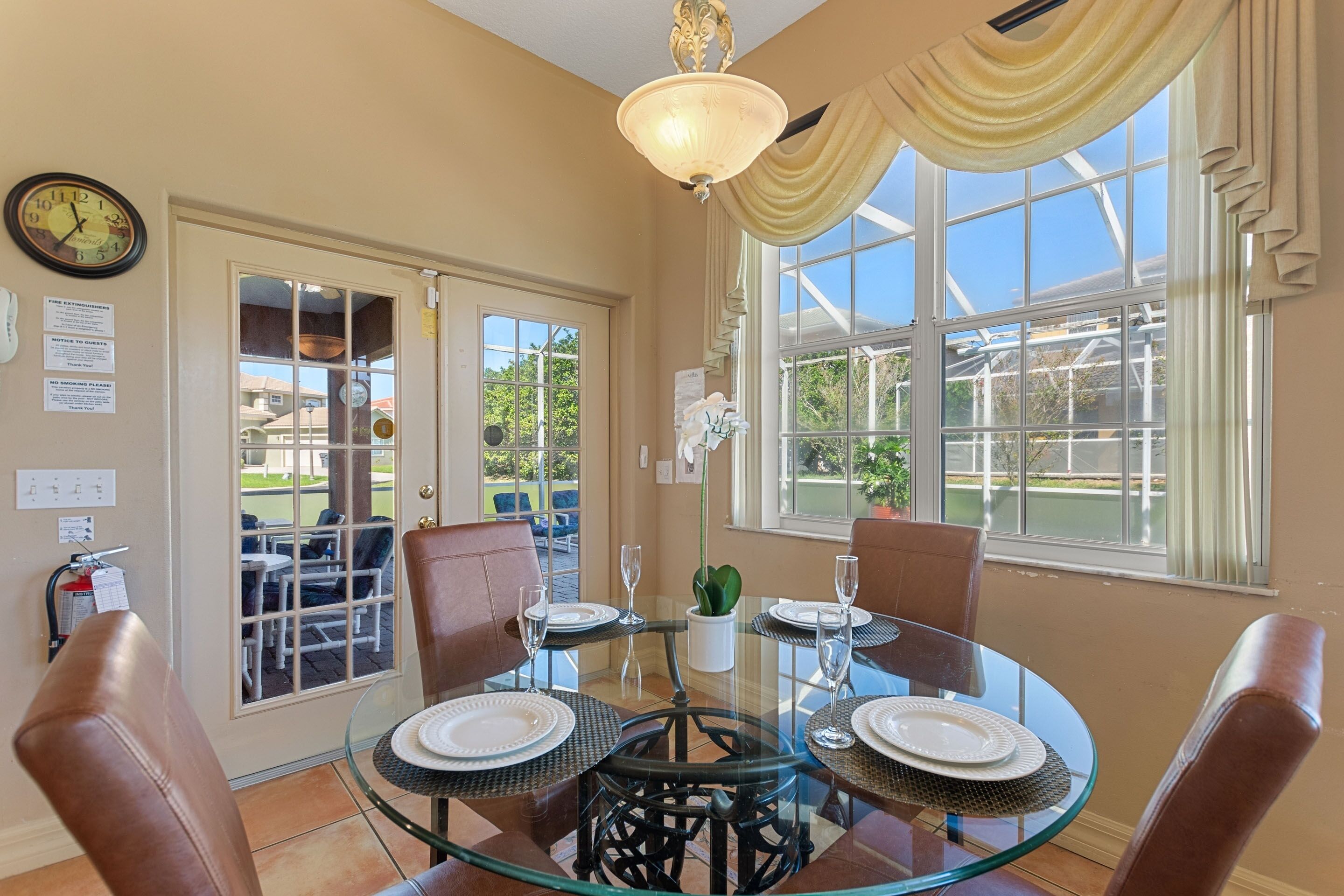 Villa, 6 Bedrooms | Dining