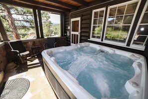 Ferienhütte, 3 Schlafzimmer | Außen-Whirlpool