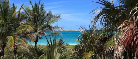 House, 3 Bedrooms | Beach | On the beach