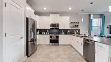 Villa, Multiple Bedrooms | Private kitchen | Fridge, oven, coffee/tea maker, toaster