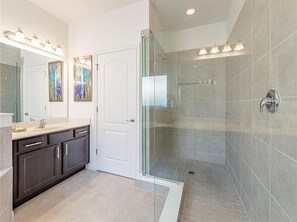 Villa, 6 Schlafzimmer | Badezimmer | Handtücher, Shampoo