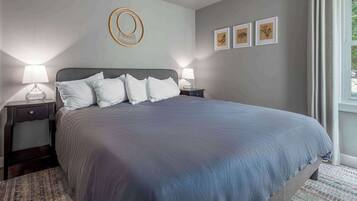 7 bedrooms, iron/ironing board, free WiFi, bed sheets