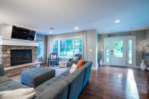 Smart TV, fireplace, DVD player