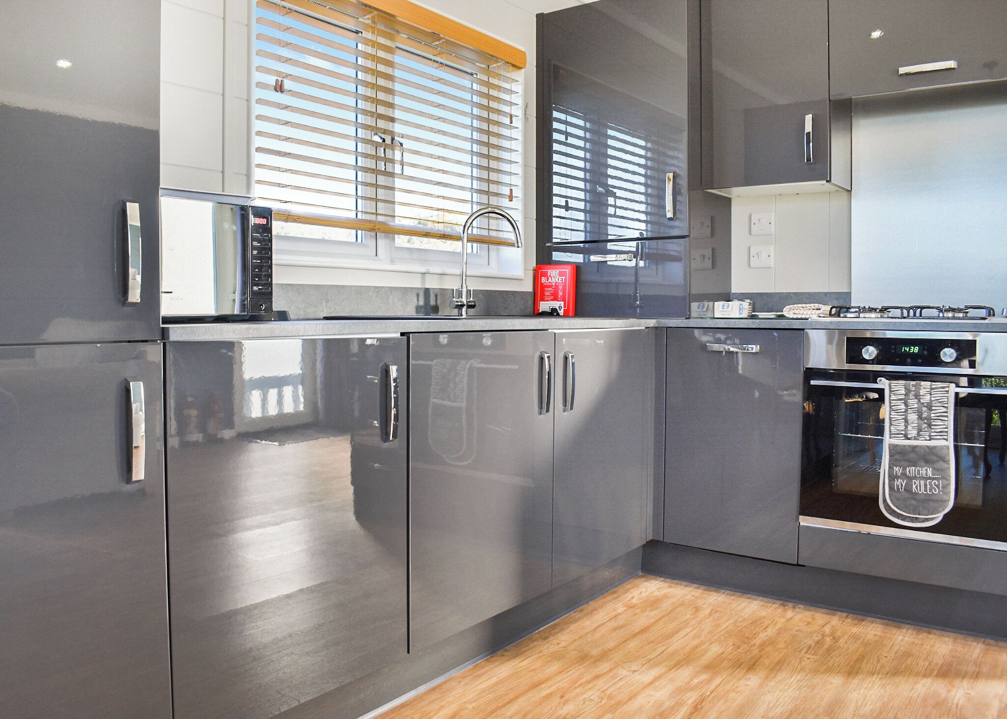 Fridge, oven, stovetop, toaster