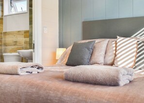 2 bedrooms, free WiFi