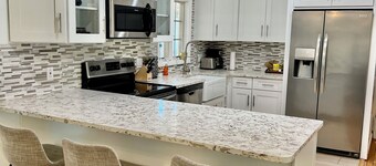 Spacious Modern House 15 minutes from JFK airport!