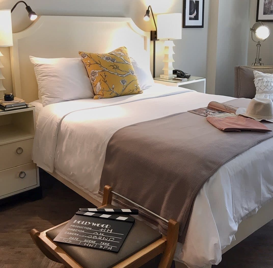 Kid-friendly Room, Minutes to Grammy Museum! Self-Parking, Swimming Pool