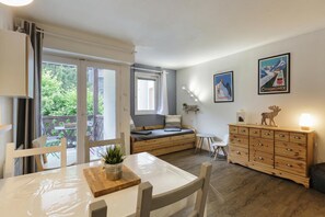 Interior - Chamonix Sud - Rivière 210, Chamonix, France (Chamonix)