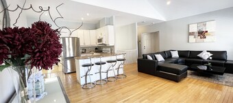 CHARMING CUSTOM HOME BESIDE PARK,WALK TO BEACH