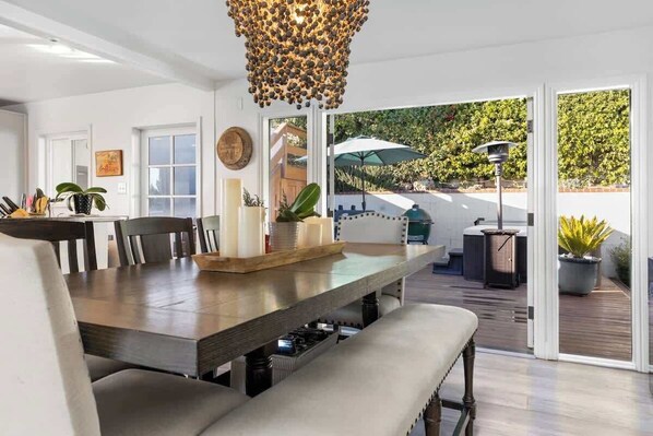 Outdoor dining