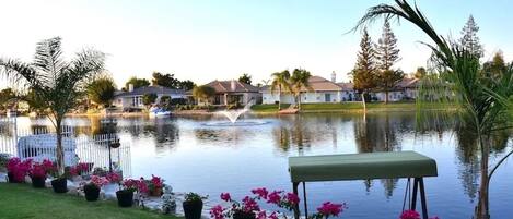 المنطقة المحيطة بالمنشأة