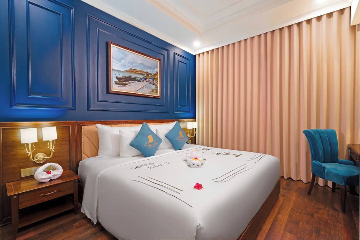 Superior Double Room | 1 bedroom, desk, soundproofing, free WiFi