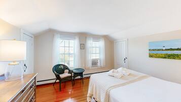 3 chambres, fer et planche Ă repasser, accĂšs Internet, draps fournis