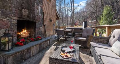 Private, new home near Skyeship gondola with four fireplaces, washer/dryer, WiFi